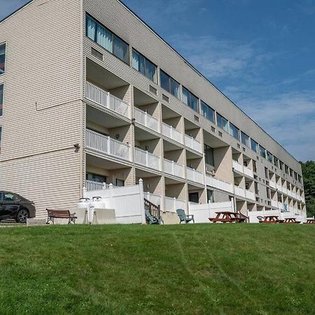 Cute Cedar Lodge Studio With Balcony & Lake Views! Laconia Exterior photo