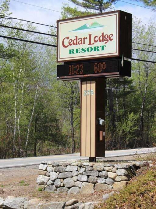 Cute Cedar Lodge Studio With Balcony & Lake Views! Laconia Exterior photo